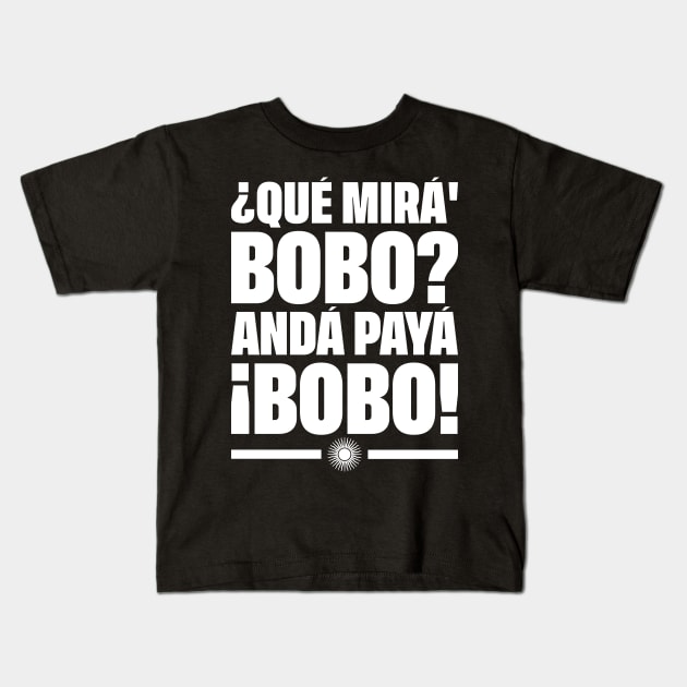 Que Mira Bobo? Lonel Messi Kids T-Shirt by Zakzouk-store